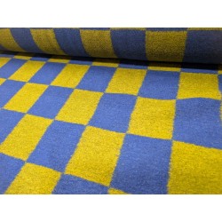 Laine bouillie à carreaux...